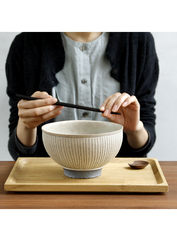 間鍋 竹士　丼 線刻