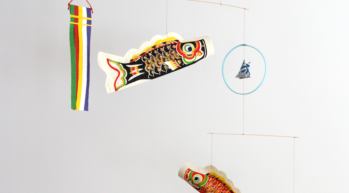 江戸時代から続く型染めの技法で一つ一つ手作業で染め上げた型染めの鯉のぼり