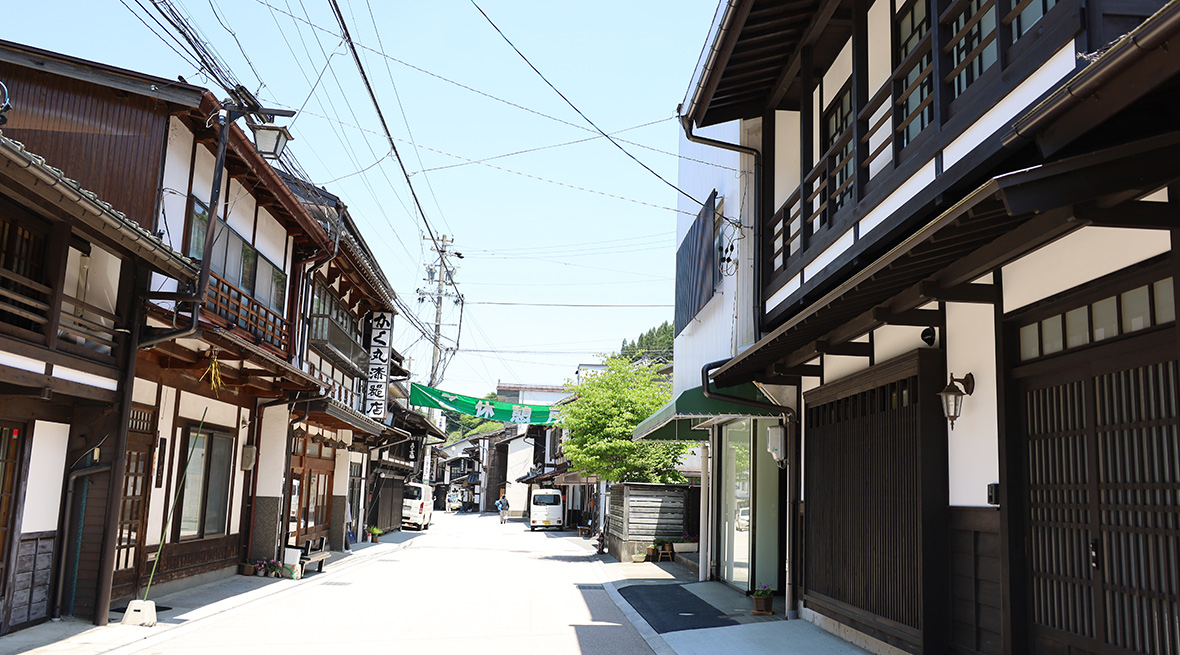 古い街並みがそのまま残る木曽平沢の町