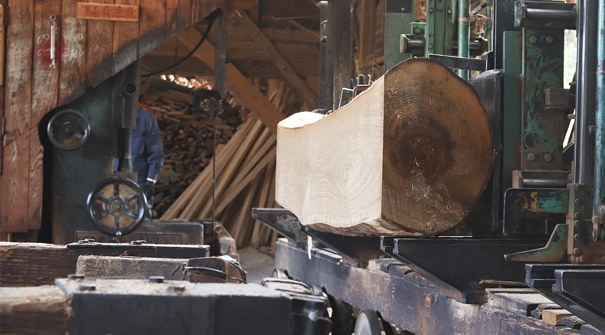 築用資材として使われる木材や端材のチップスから蒸留