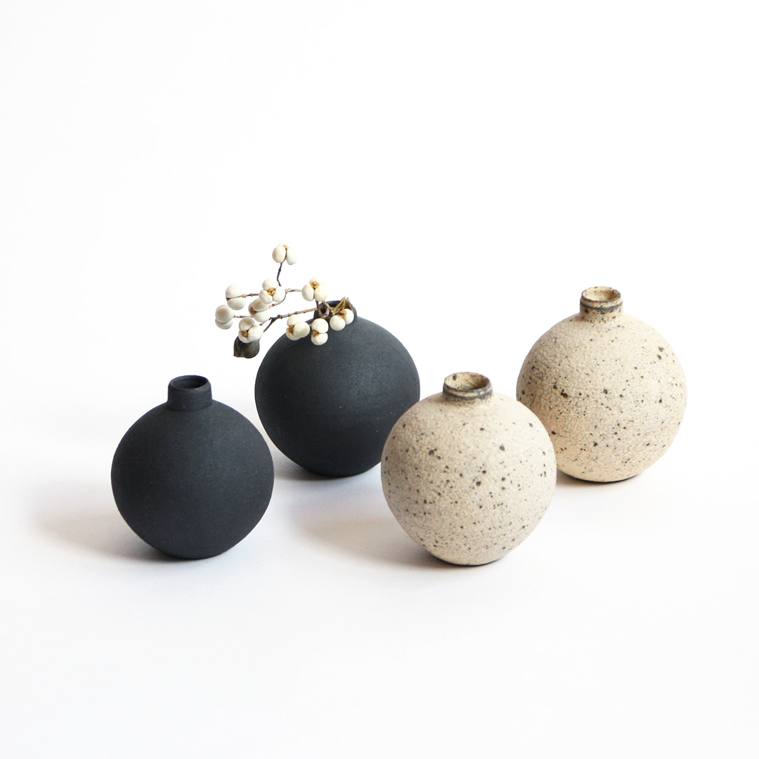 遠藤 岳　Mini vase Old White / New Black