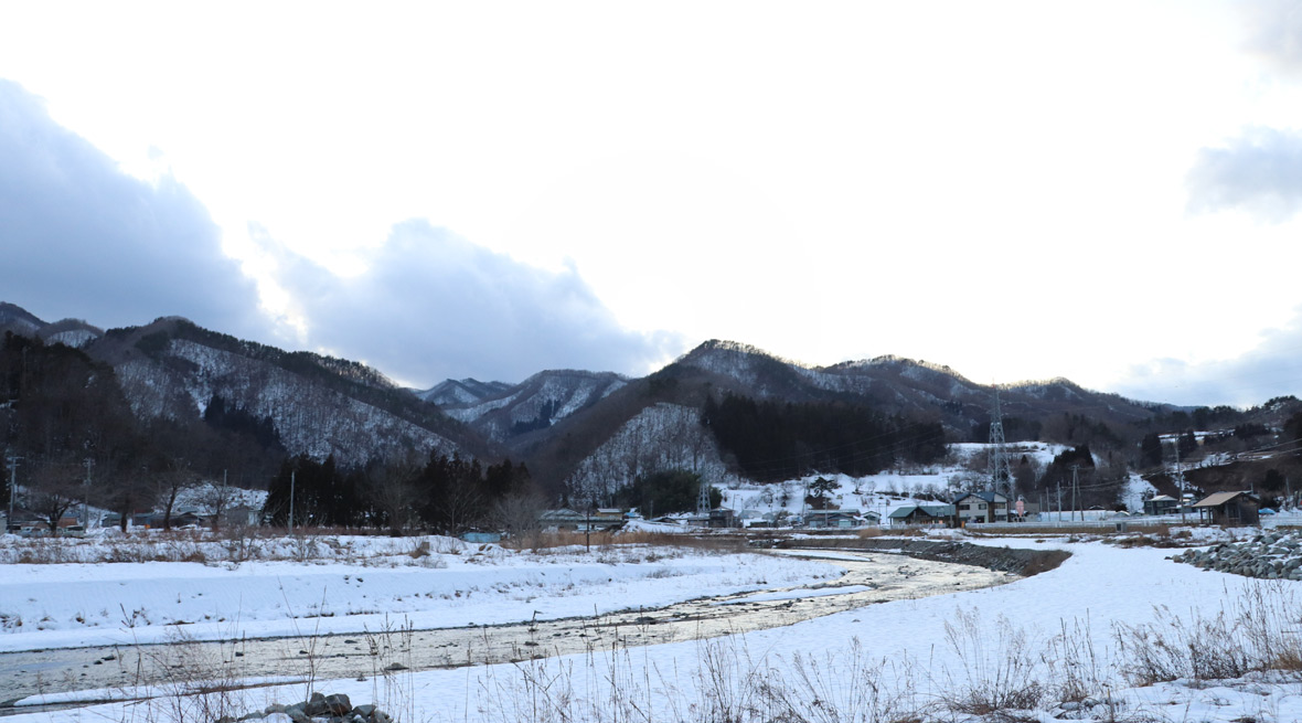 標高500メートル以上の山肌